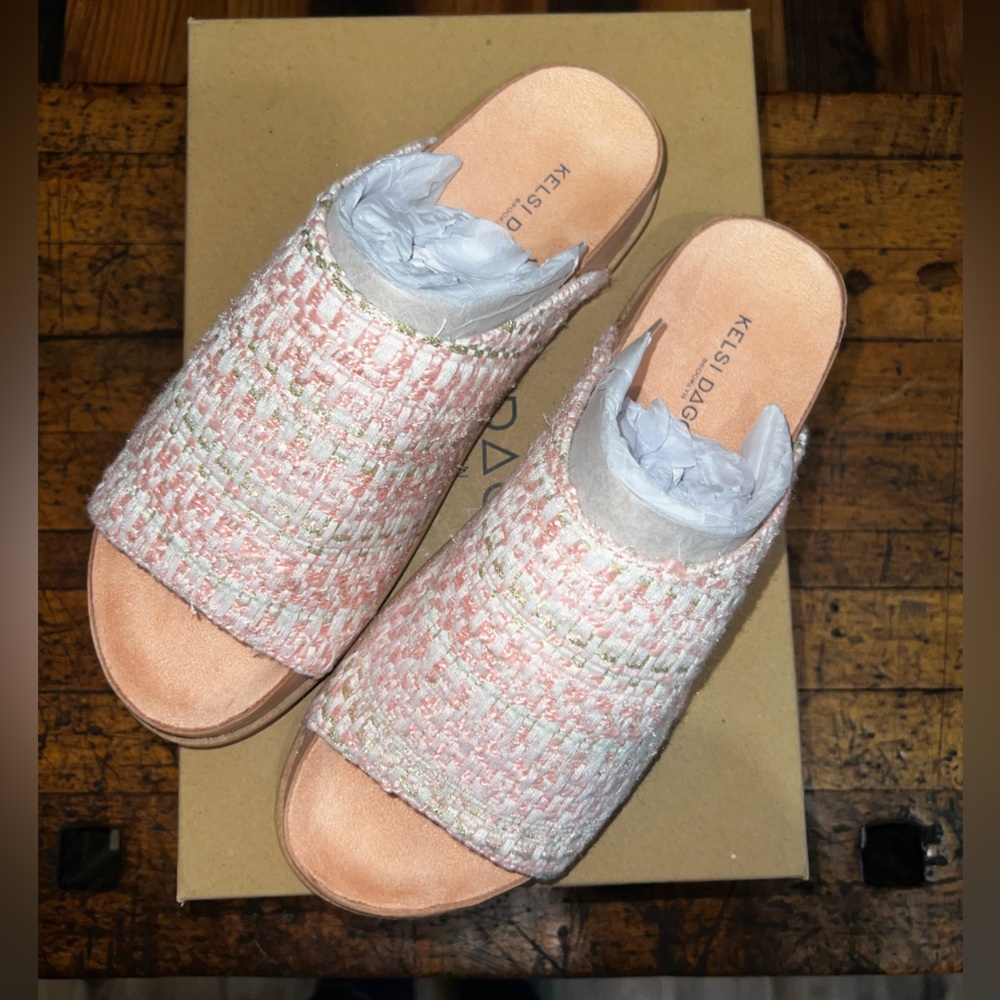 Kelsi Dagger Peach Ocean Weave Slides 8M NEW!!